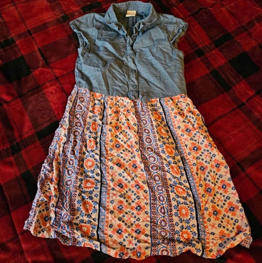 #858- girls dress large 10/12